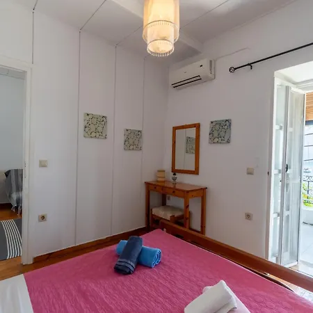 Apartment Stratigos *