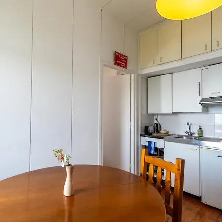 Apartment Stratigos *