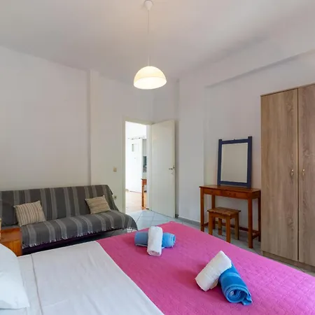 Apartment Stratigos *
