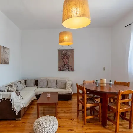 Stratigos Apartment *